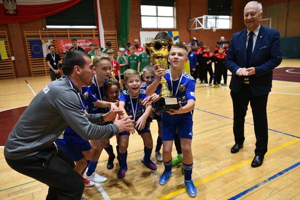 Sport – Fotbal – Miedź Legnica vyhrál mezinárodní fotbalový turnaj