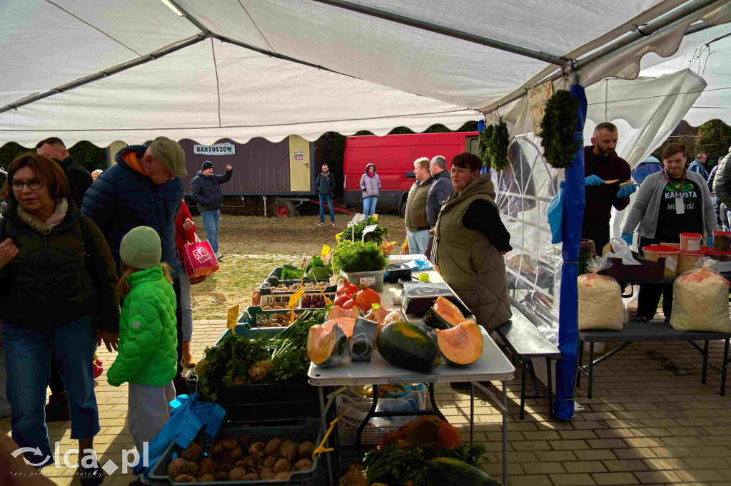 Lokalne produkty w centrum Bartoszowa