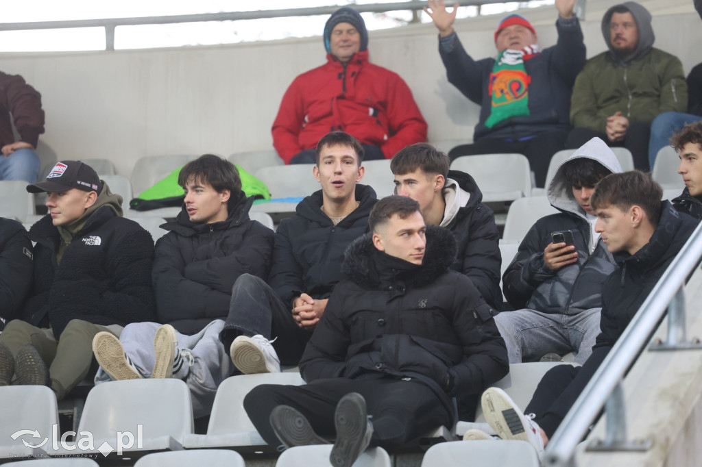 Na trybunach 2812 widzów