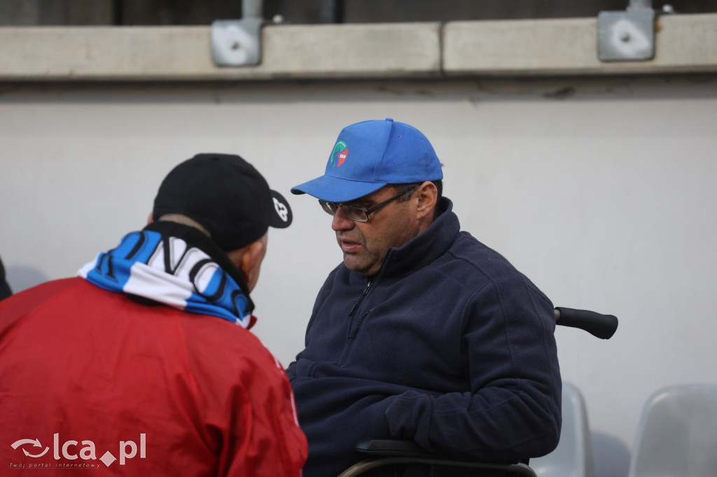 Na trybunach 2812 widzów