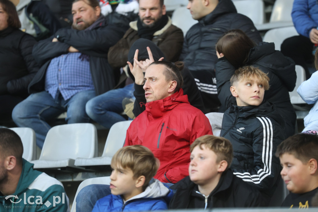 Na trybunach 2812 widzów