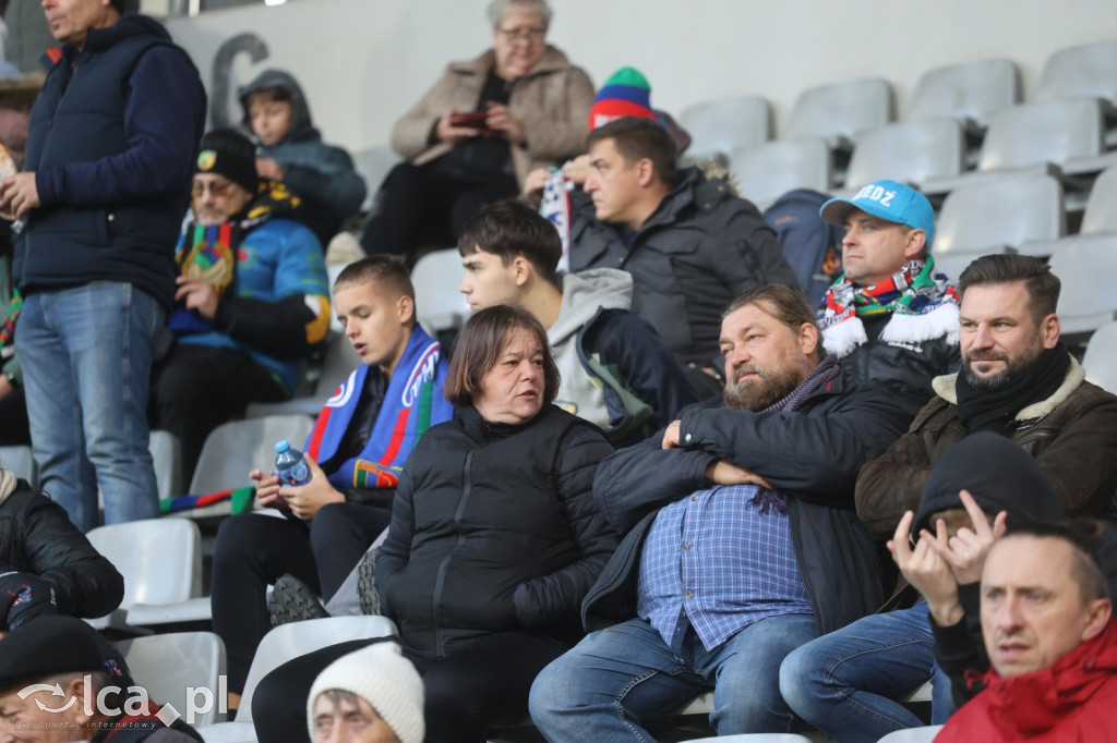 Na trybunach 2812 widzów