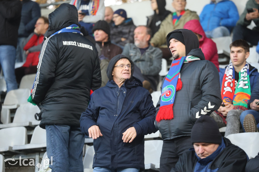 Na trybunach 2812 widzów