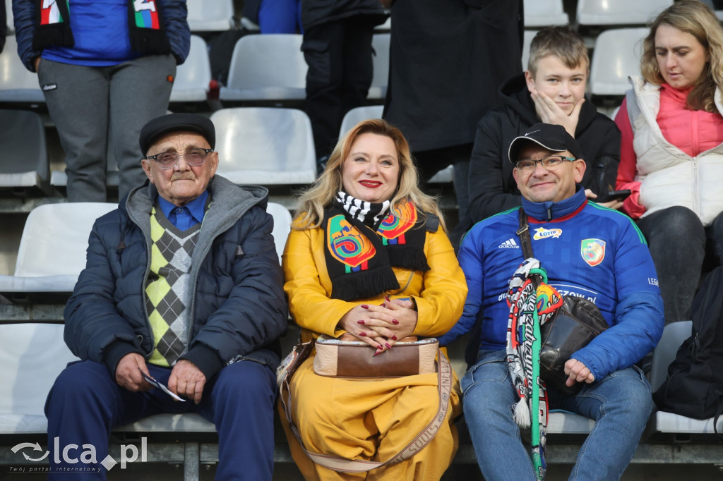 Na trybunach 2812 widzów