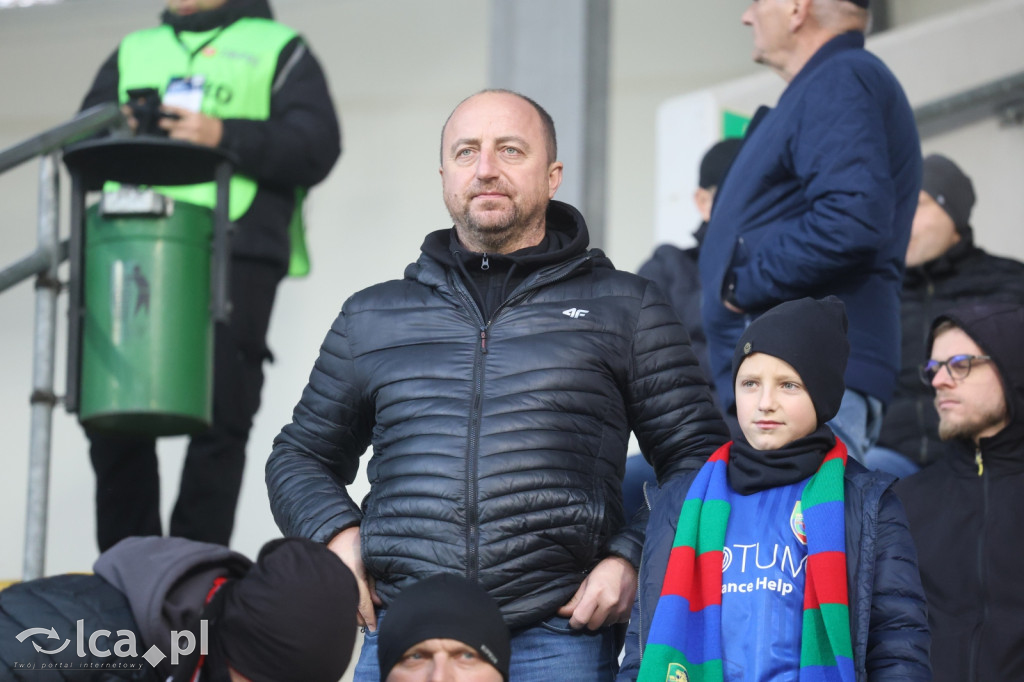 Na trybunach 2812 widzów