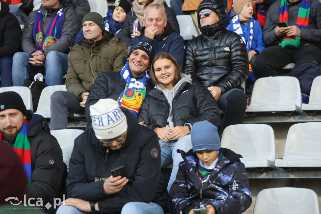 Na trybunach 2812 widzów