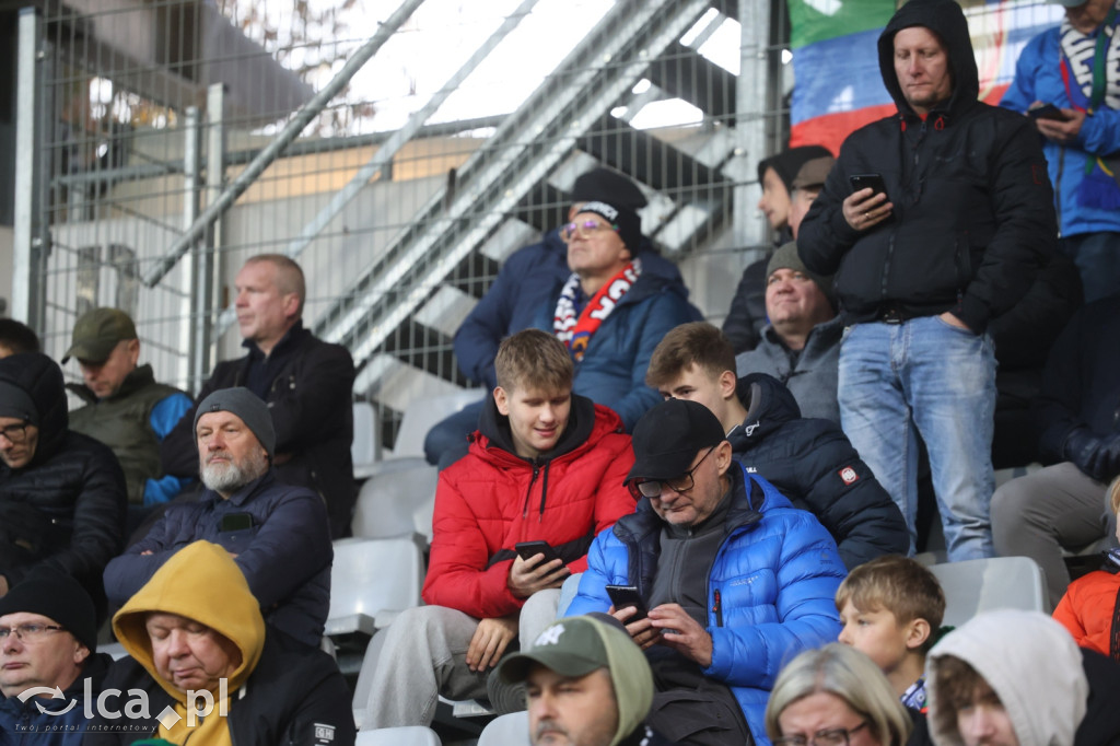 Na trybunach 2812 widzów