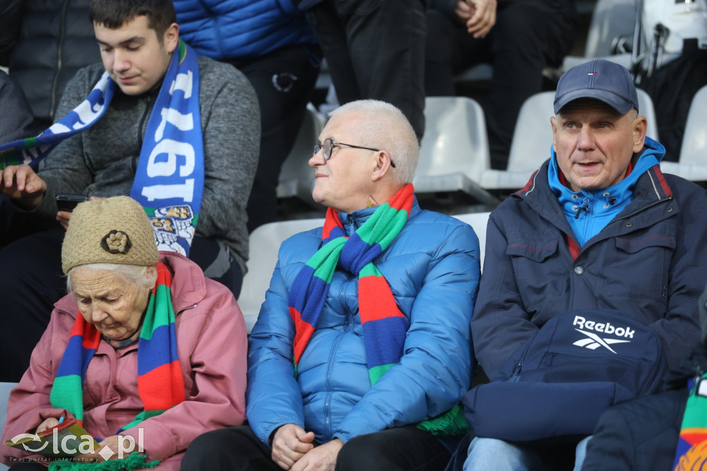 Na trybunach 2812 widzów