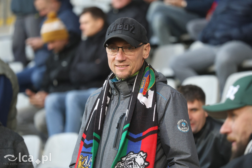 Na trybunach 2812 widzów