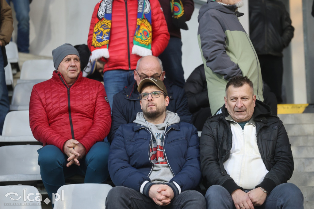 Na trybunach 2812 widzów