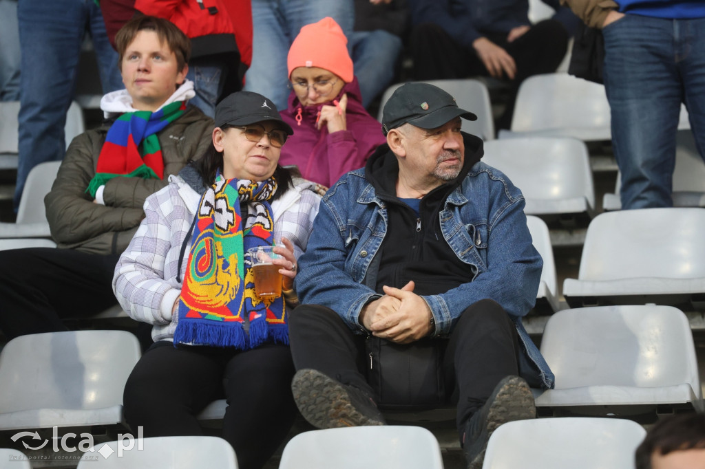 Na trybunach 2812 widzów