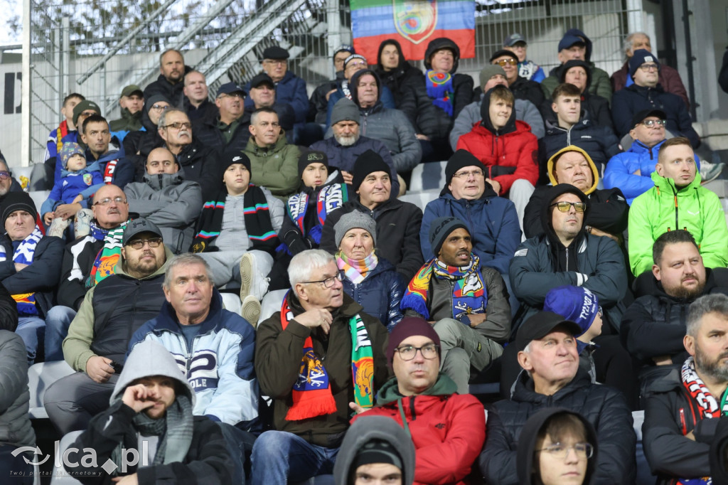 Na trybunach 2812 widzów