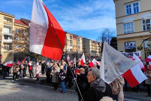 Legnica - „Apolityczna” manifestacja Wolnych Polaków