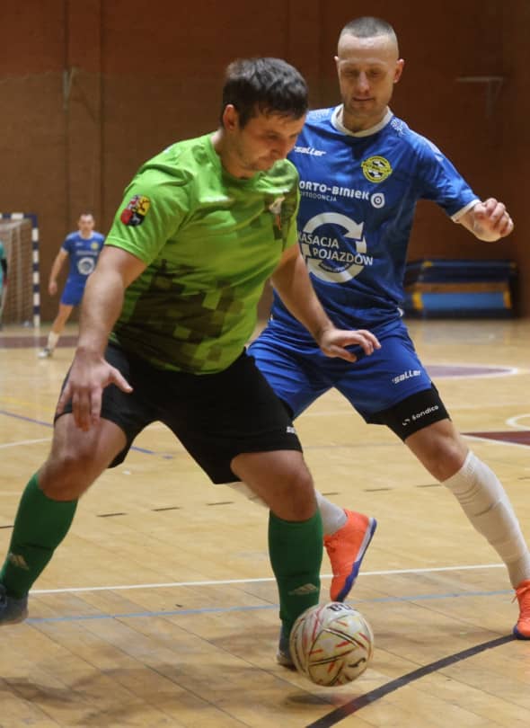 LS Futbol-5 rozgromił Mundial Żary (Wojciech Obremski)