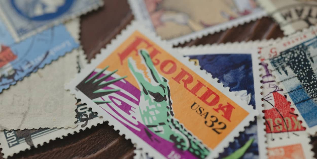Znaczki pocztowe – jak zacząć kolekcjonowanie bez znajomości całego świata filatelistyki
