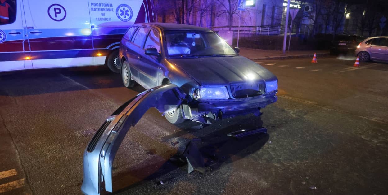 Infiniti uderzyło w Skodę(Wojciech Obremski lca.pl)