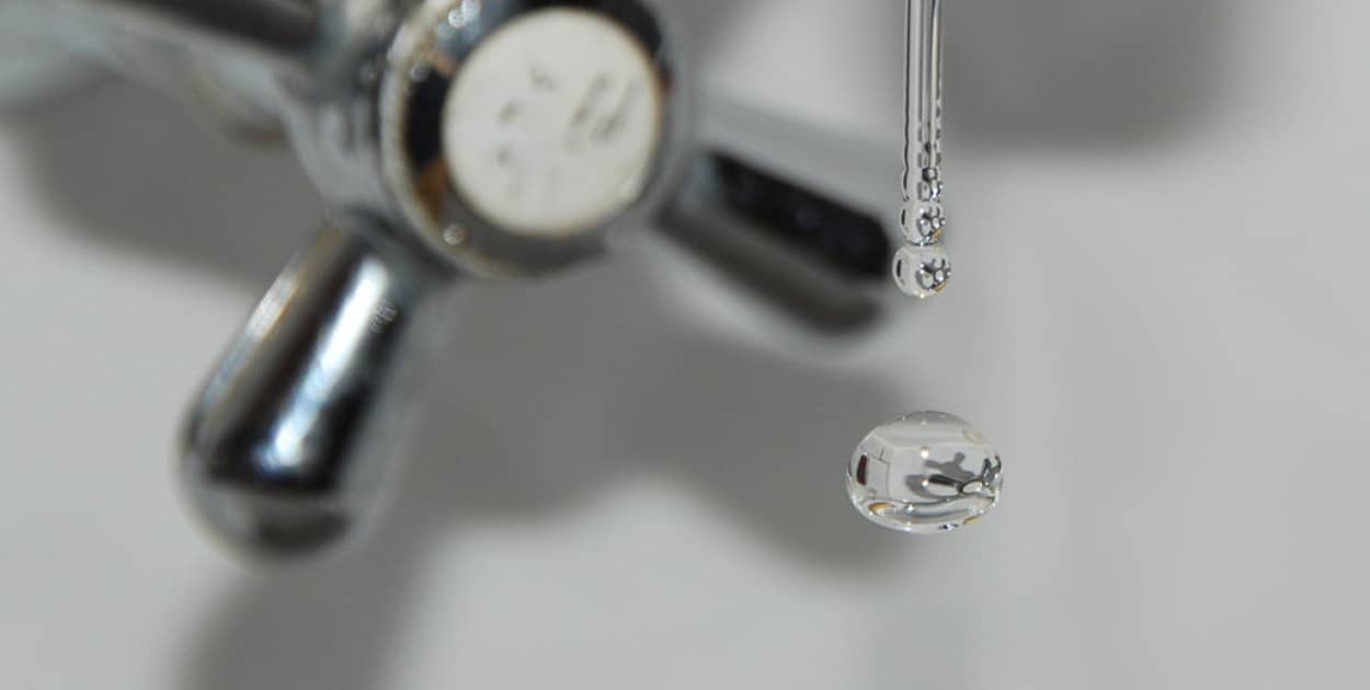 Awaria sieci wodociągowej (Piotr Florek lca.pl)