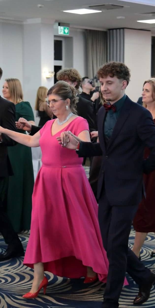 Studniówkowe szaleństwo maturzystów Energetyka (ZSEM)