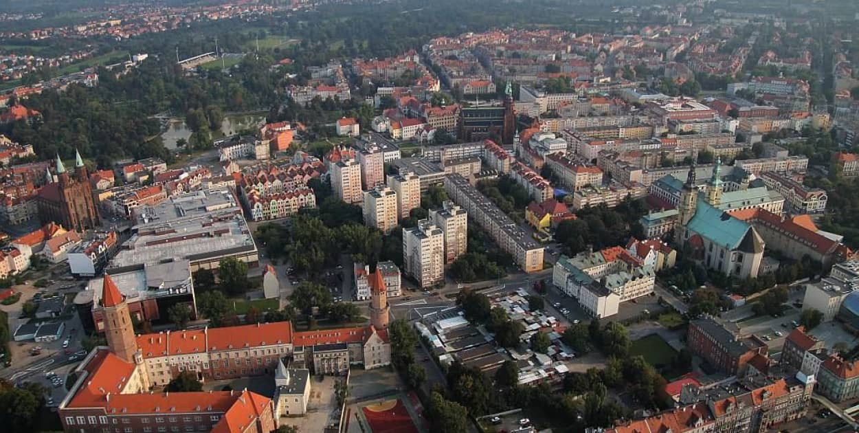 Legnica z lotu ptaka (Wojciech Obremski lca.pl)