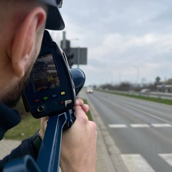Powroty z ferii i więcej patroli na drogach (źródło: KMP Legnica)
