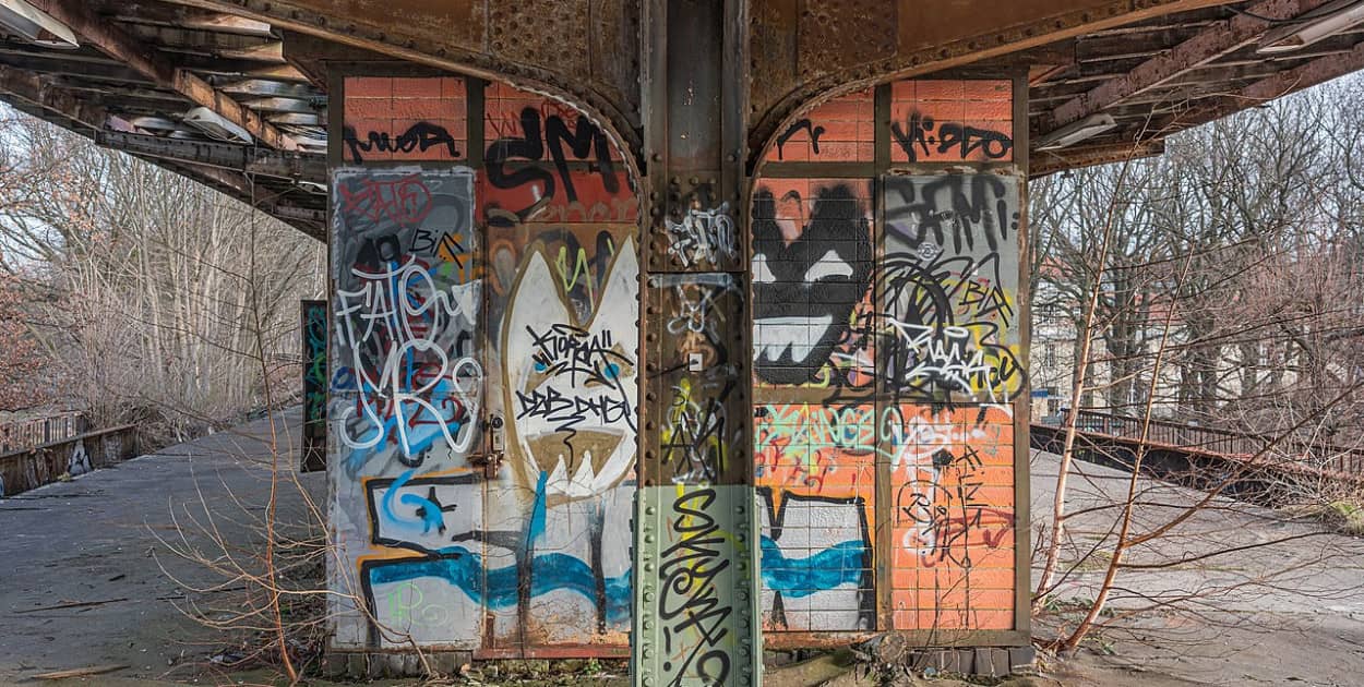 A.Savin, FAL, via Wikimedia Commons