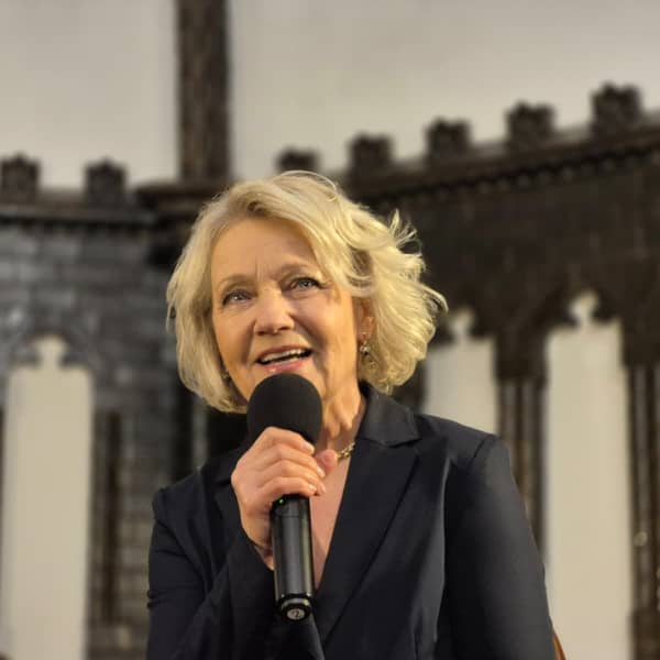 Maria Pakulnis gościła w bibliotece (LS lca.pl)