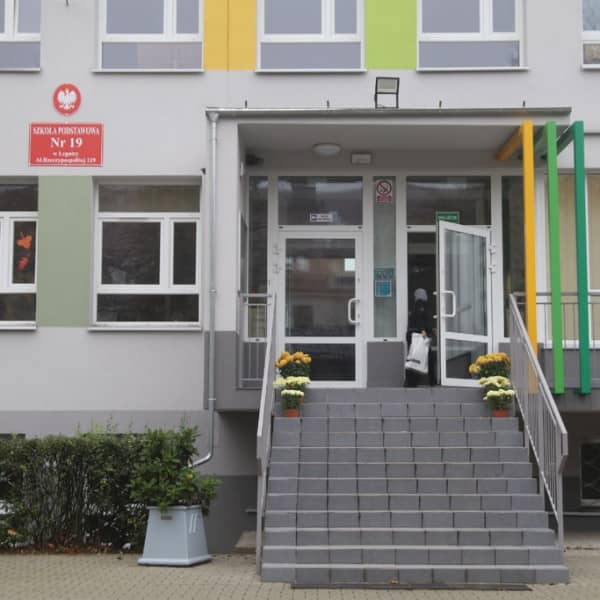 Szkoła Podstawowa nr 19 (Wojciech Obremski lca.pl)