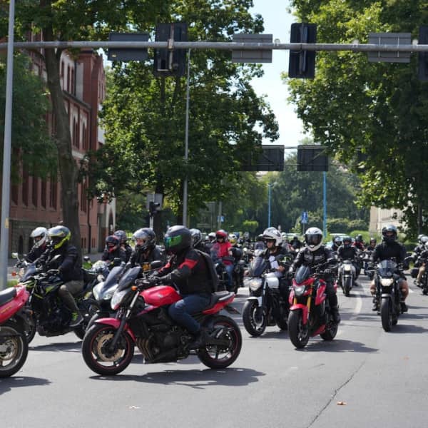 Motocyklowa parada (Anna Kałuża lca.pl)