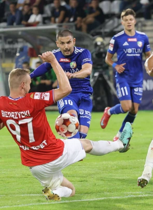 Miedź Legnica - Wisła Kraków (Wojciech Obremski)