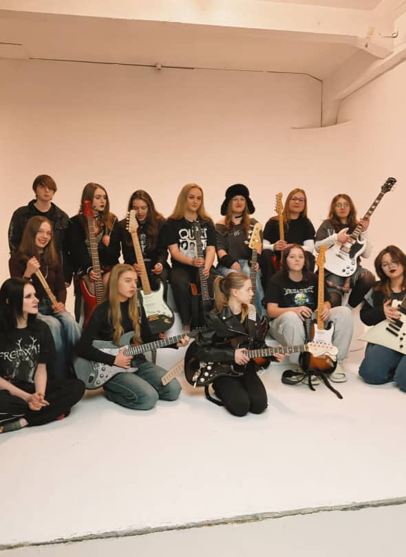 Zmierzą się z rockowymi klasykami w piątkowej „Szkole Rocka” (źródło: Fb SZR)