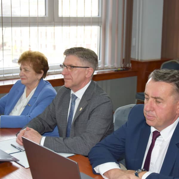 Nadzwyczajna sesja Rady Powiatu Legnickiego (Joanna Zieziula)