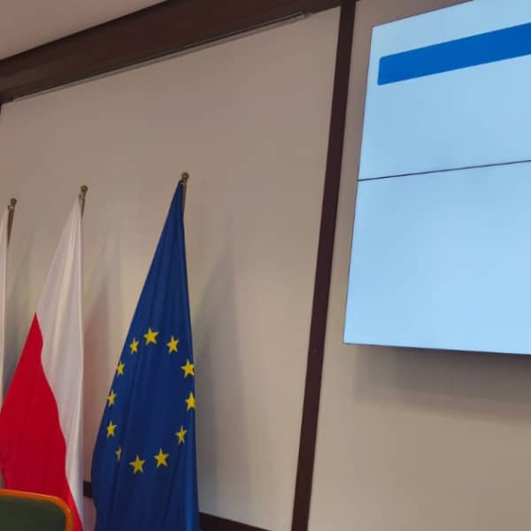 Sala obrad bez krzyża (Wojciech Obremski lca.pl)