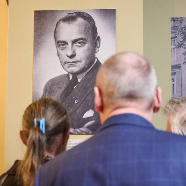 Legnica sprzed wieku na fotografiach (Karol Budrewicz)