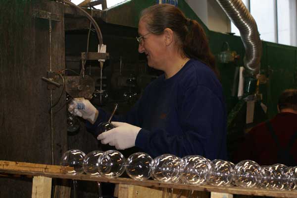 Produkcja bombek w Vitbisie cz. 2