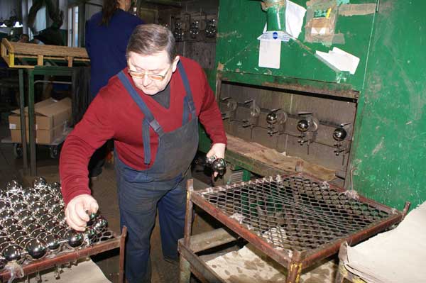 Produkcja bombek w Vitbisie cz. 2