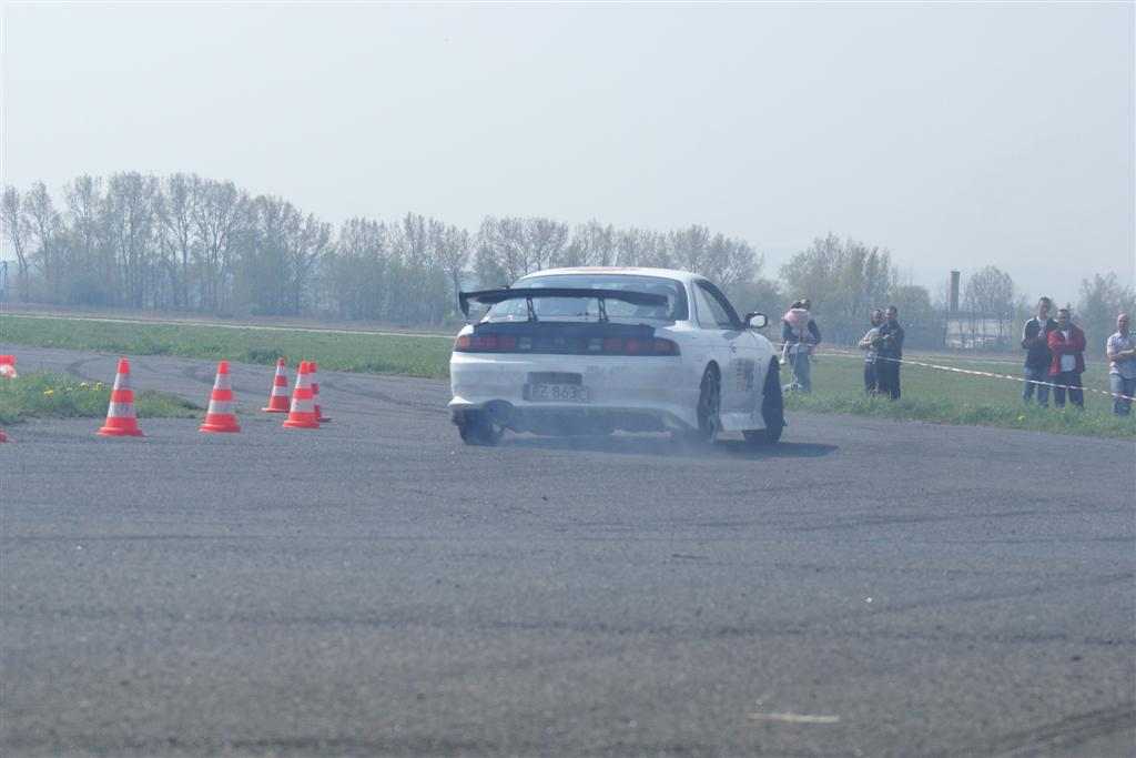 Drifting na lotnisku