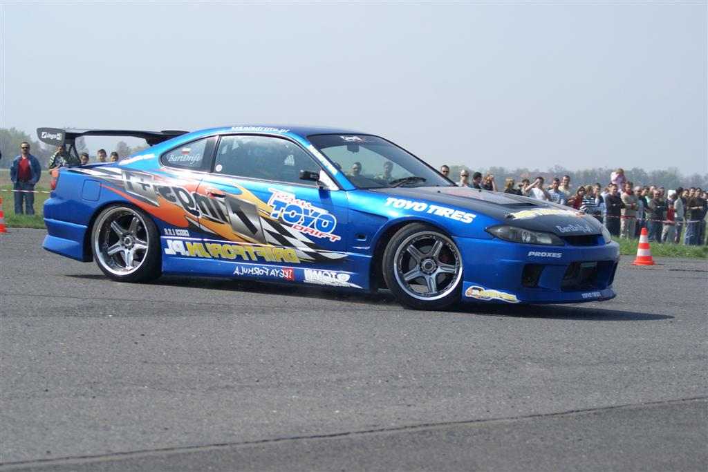 Drifting na lotnisku