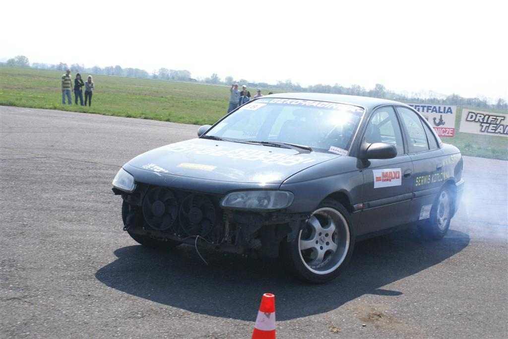 Drifting na lotnisku