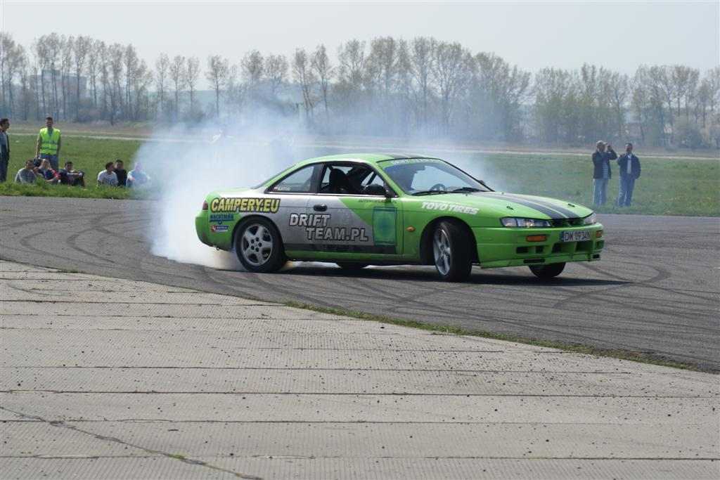 Drifting na lotnisku