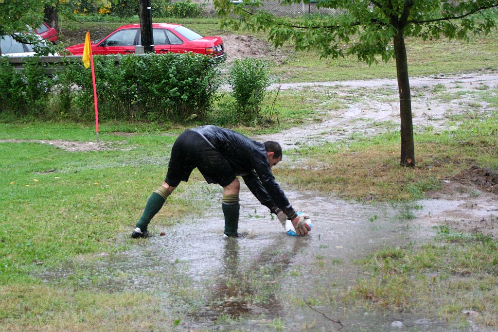 Inauguracyjne zwycięstwo Konfeksu
