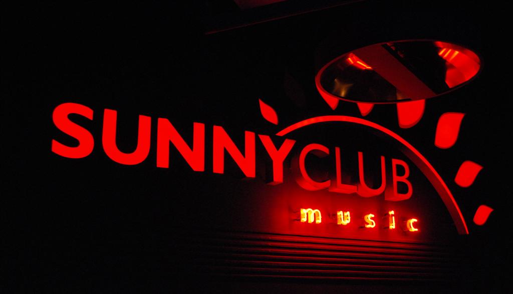 Jose Torres w Sunny Club music