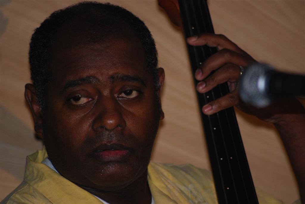Jose Torres w Sunny Club music