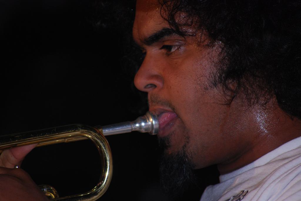 Jose Torres w Sunny Club music