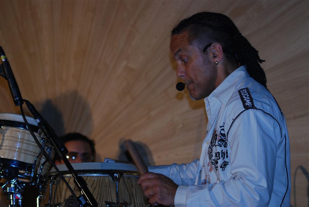 Jose Torres w Sunny Club music