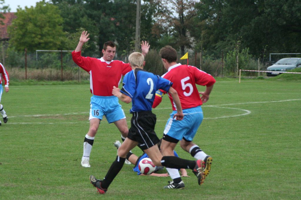 Dąb - Błekitni 4:1