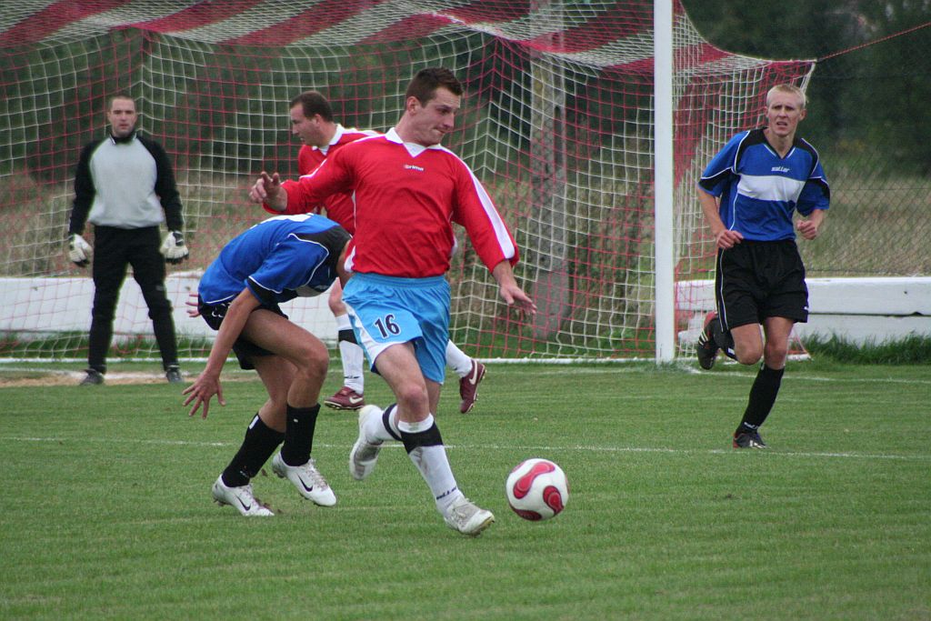 Dąb - Błekitni 4:1