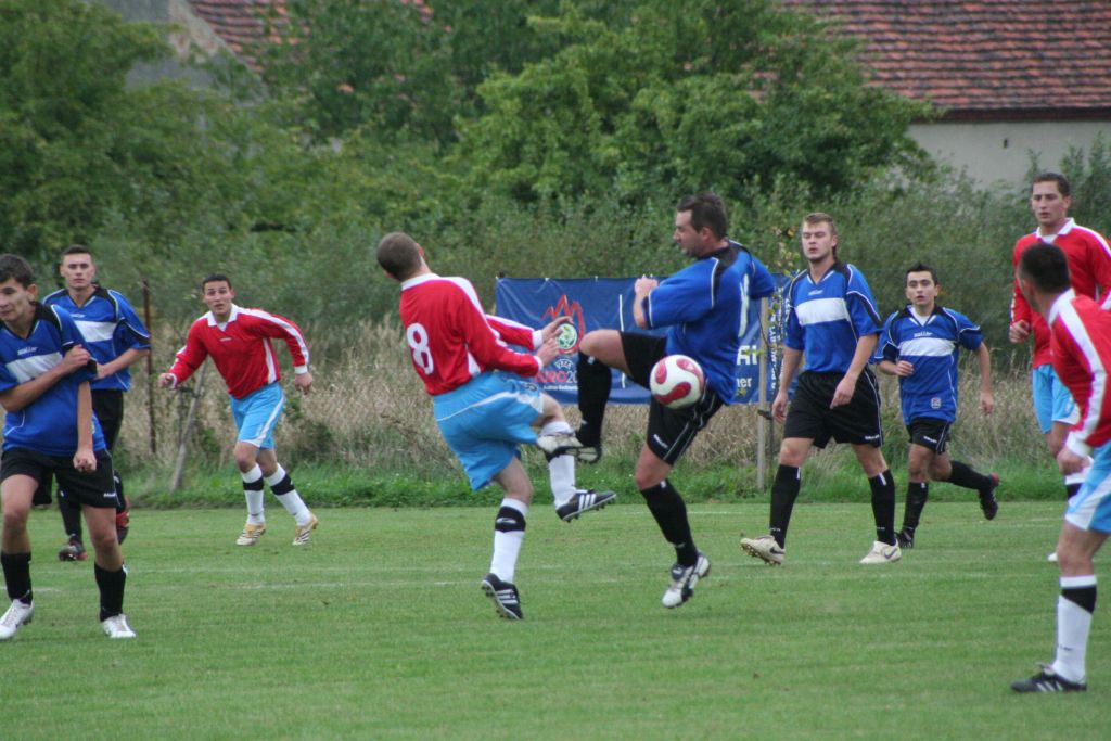 Dąb - Błekitni 4:1