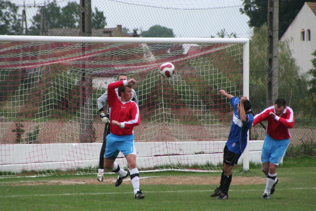 Dąb - Błekitni 4:1