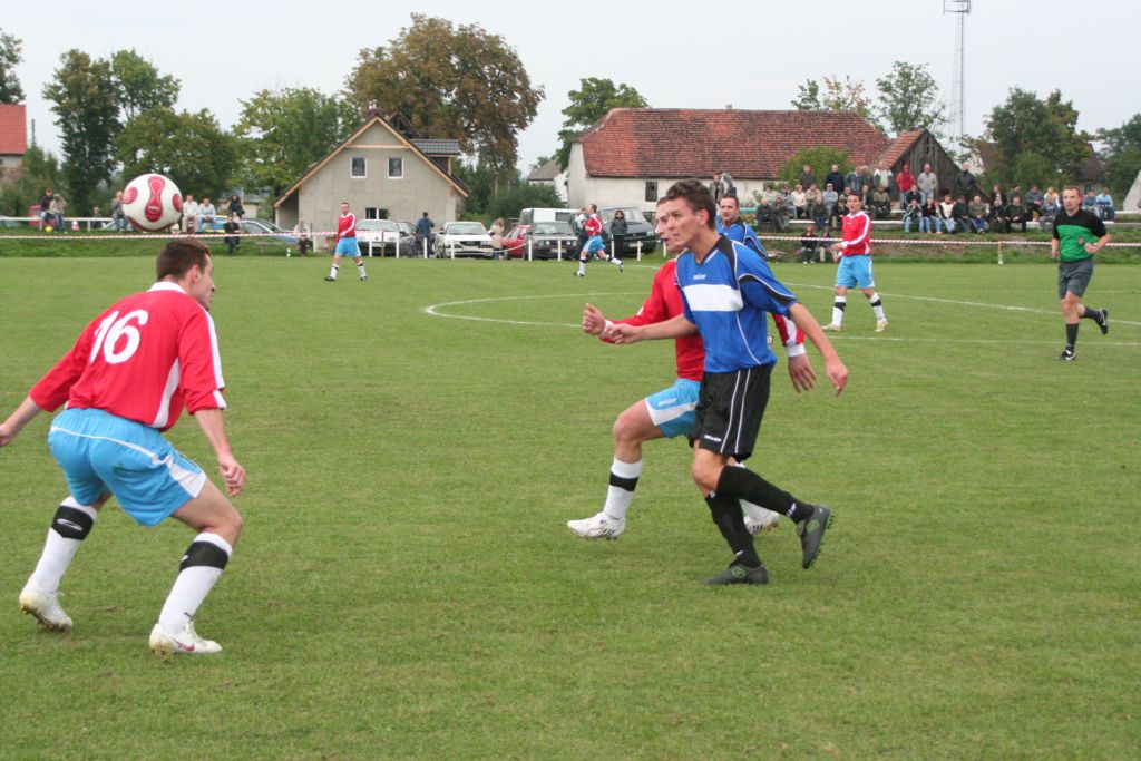 Dąb - Błekitni 4:1