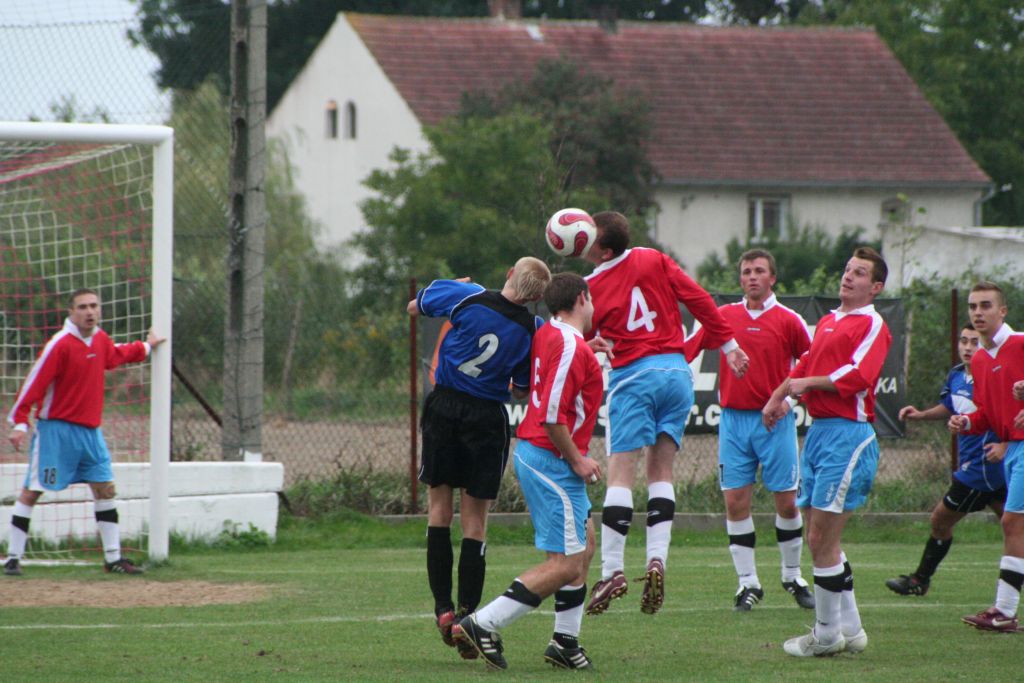 Dąb - Błekitni 4:1